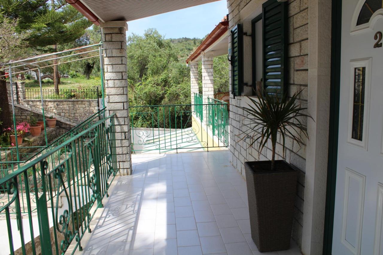 Paxos Rock Apartments Gaios Eksteriør bilde
