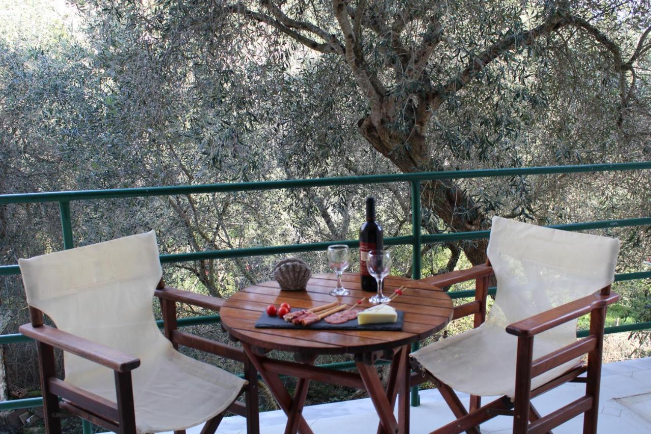 Paxos Rock Apartments Gaios Eksteriør bilde